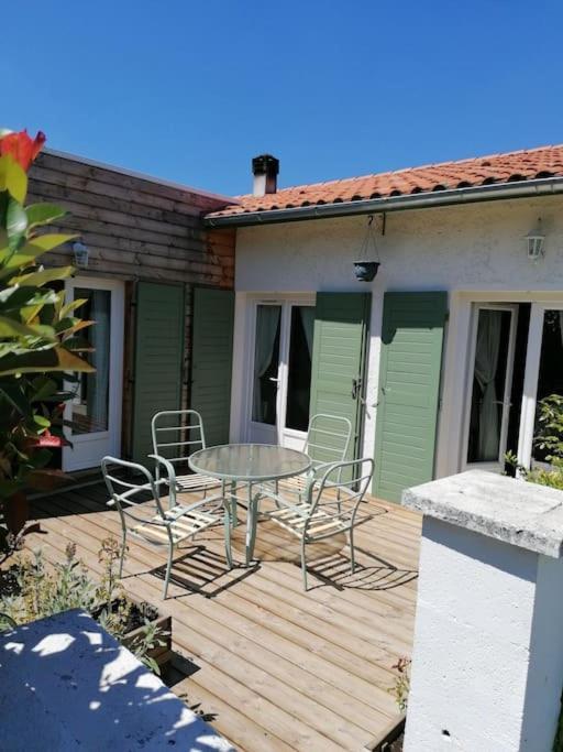 Villa La P'Tite Guinguette Salles  Exterior photo